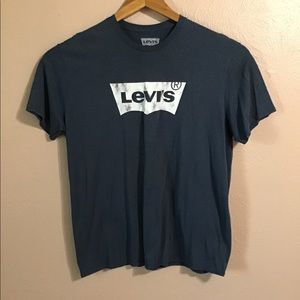 Levi's t-shirt